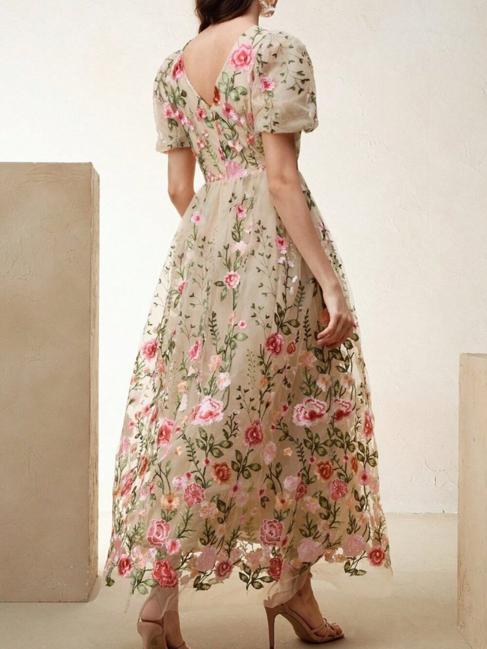 Cream Elegant Women's Embroidered Floral V-Neck A-Line Midi Skirt - Picture 2 of 5